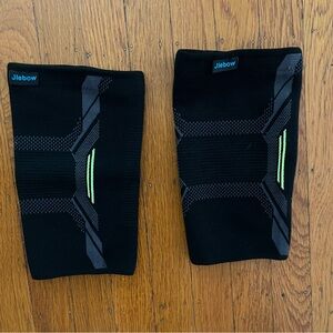 Jlebow knee brace running NWOT adults small compression sleeve